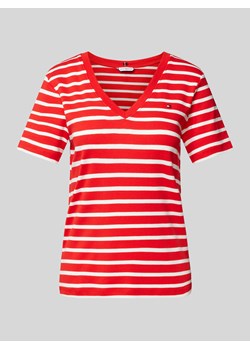 T-shirt z dekoltem w serek model ‘CODY’ ze sklepu Peek&Cloppenburg  w kategorii Bluzki damskie - zdjęcie 170407784