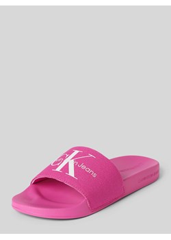 Sandały z nadrukiem z logo ze sklepu Peek&Cloppenburg  w kategorii Klapki damskie - zdjęcie 170407902