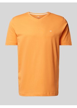 T-shirt z dekoltem w serek ze sklepu Peek&Cloppenburg  w kategorii T-shirty męskie - zdjęcie 170408922