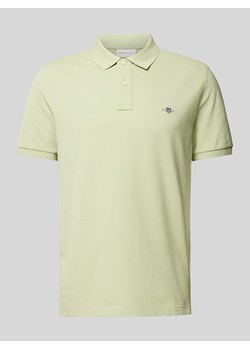 Koszulka polo o kroju regular fit z wyhaftowanym logo model ‘SHIELD’ ze sklepu Peek&Cloppenburg  w kategorii T-shirty męskie - zdjęcie 170409210