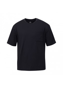 Męska koszulka treningowa Under Armour UA Meridian Pocket SS - czarna ze sklepu Sportstylestory.com w kategorii T-shirty męskie - zdjęcie 170410302