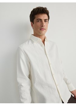 Reserved - Koszula boxy z domieszką lnu - złamana biel ze sklepu Reserved w kategorii Koszule męskie - zdjęcie 170411940
