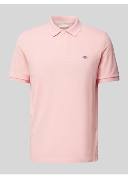 Koszulka polo o kroju regular fit z wyhaftowanym logo model ‘SHIELD’ ze sklepu Peek&Cloppenburg  w kategorii T-shirty męskie - zdjęcie 170413690