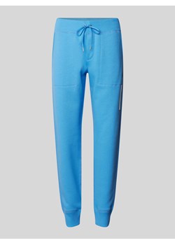Spodnie dresowe w jednolitym kolorze ze sklepu Peek&Cloppenburg  w kategorii Spodnie damskie - zdjęcie 170414030