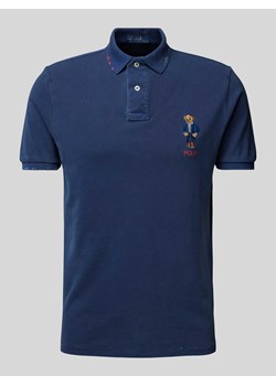 Koszulka polo o kroju custom slim fit z wyhaftowanym logo ze sklepu Peek&Cloppenburg  w kategorii T-shirty męskie - zdjęcie 170414213