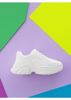 Sinsay - Sneakersy Disney - biały ze sklepu Sinsay w kategorii Buty sportowe damskie - zdjęcie 170415570
