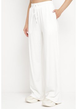 Białe Bawełniane Spodnie z Prostymi Nogawkami i Gumką w Pasie Nortia ze sklepu Born2be Odzież w kategorii Spodnie damskie - zdjęcie 170422202