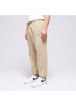 NEW BALANCE SPODNIE ATHLETICS FRENCH TERRY JOGGER ze sklepu Sizeer w kategorii Spodnie męskie - zdjęcie 170425480