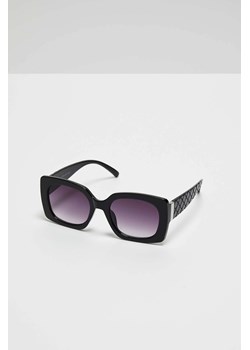 Okulary przeciwsłoneczne z grubymi oprawkami czarne ze sklepu Moodo.pl w kategorii Okulary przeciwsłoneczne damskie - zdjęcie 170453190