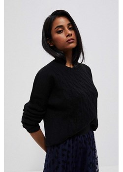 Sweter z ozdobnym splotem i okrągłym dekoltem czarny ze sklepu Moodo.pl w kategorii Swetry damskie - zdjęcie 170453762