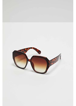 Okulary przeciwsłoneczne prostokątne w zwierzęcy wzór brązowe ze sklepu Moodo.pl w kategorii Okulary przeciwsłoneczne damskie - zdjęcie 170455121