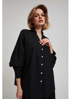 Koszula z ozdobnymi guzikami i bufiastymi rękawami czarna ze sklepu Moodo.pl w kategorii Koszule damskie - zdjęcie 170455182