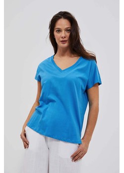 Bawełniana bluzka z dekoltem w serek lazurowa ze sklepu Moodo.pl w kategorii Bluzki damskie - zdjęcie 170455470
