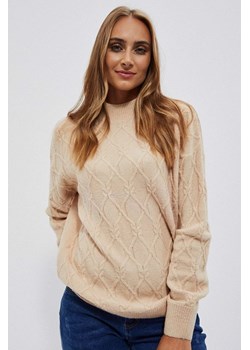 Sweter z geometrycznym naszyciem ze sklepu Moodo.pl w kategorii Swetry damskie - zdjęcie 170455504