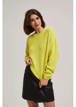 Sweter z okrągłym dekoltem limonkowy ze sklepu Moodo.pl w kategorii Swetry damskie - zdjęcie 170460150