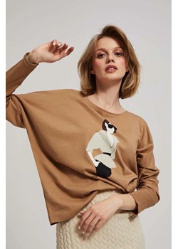 Bluzka z nadrukiem ciemnobeżowa ze sklepu Moodo.pl w kategorii Bluzy damskie - zdjęcie 170464023