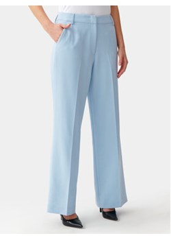 Tatuum Spodnie materiałowe Zariana 2 T2403.146 Niebieski Regular Fit ze sklepu MODIVO w kategorii Spodnie damskie - zdjęcie 170468451