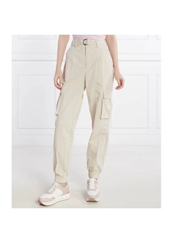 GUESS Spodnie cargo | Regular Fit | high waist ze sklepu Gomez Fashion Store w kategorii Spodnie damskie - zdjęcie 170475594