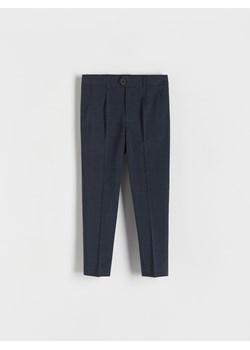 Reserved - Eleganckie spodnie w kratę - granatowy ze sklepu Reserved w kategorii Spodnie chłopięce - zdjęcie 170477913