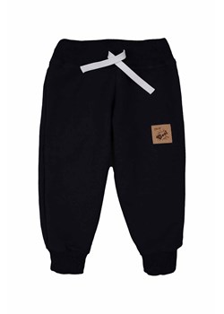 Spodnie dresowe chłopięce granatowe z dzianiny Tup Tup ze sklepu 5.10.15 w kategorii Spodnie chłopięce - zdjęcie 170492780