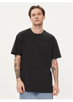 Vans T-Shirt Off The Wall Ii Ss VN000G3W Czarny Regular Fit ze sklepu MODIVO w kategorii T-shirty męskie - zdjęcie 170507681