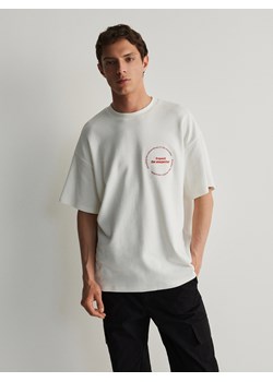 Reserved - T-shirt oversize z napisem - złamana biel ze sklepu Reserved w kategorii T-shirty męskie - zdjęcie 170532230