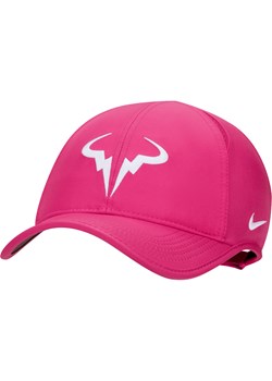 Czapka o nieusztywnianej konstrukcji Rafa Nike Dri-FIT Club - Różowy ze sklepu Nike poland w kategorii Czapki z daszkiem damskie - zdjęcie 170550174