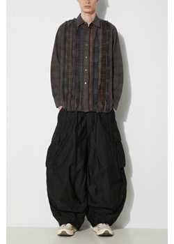 Needles spodnie bawełniane H.D. Pant kolor czarny w fasonie cargo NS236 ze sklepu PRM w kategorii Spodnie męskie - zdjęcie 170560143