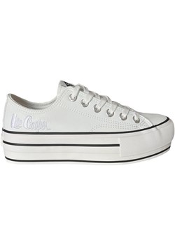 Buty Lee Cooper LCW-24-31-2221LA białe ze sklepu ButyModne.pl w kategorii Trampki damskie - zdjęcie 170563263