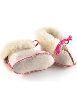 Hofbrucker Buty niemowlęce &quot;Schnürli&quot; w kolorze biało-jasnoróżowym ze sklepu Limango Polska w kategorii Buciki niemowlęce - zdjęcie 170565083
