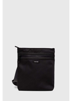 Calvin Klein saszetka kolor czarny ze sklepu ANSWEAR.com w kategorii Saszetki - zdjęcie 170578871