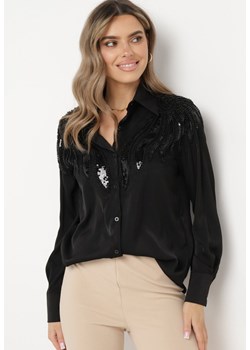 Czarna Koszula o Klasycznym Fasonie z Naszywkami i Cekinami Akrasia ze sklepu Born2be Odzież w kategorii Koszule damskie - zdjęcie 170580444