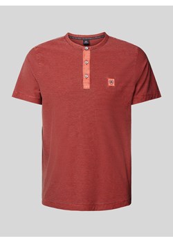 T-shirt z dekoltem serafino ze sklepu Peek&Cloppenburg  w kategorii T-shirty męskie - zdjęcie 170581720