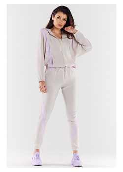 Awama Spodnie dresowe w kolorze beżowo-fioletowym ze sklepu Limango Polska w kategorii Spodnie damskie - zdjęcie 170585370
