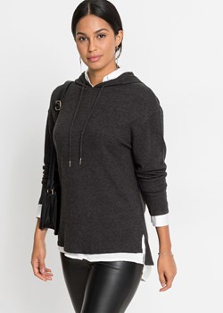 Długi sweter z kapturem ze sklepu bonprix w kategorii Swetry damskie - zdjęcie 170596533