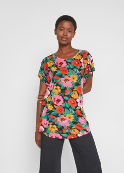 Shirt z przędzy mieszankowej z rękawami motylkowymi ze sklepu bonprix w kategorii Bluzki damskie - zdjęcie 170597732
