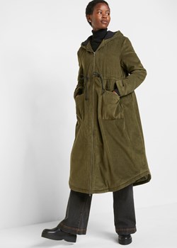 Szeroki płaszcz sztruksowy z kapturem z polaru baranka, tunelem i dużymi kieszeniami ze sklepu bonprix w kategorii Płaszcze damskie - zdjęcie 170598533