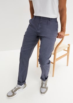 Spodnie z zakładkami poniżej talii Loose Fit Tapered ze sklepu bonprix w kategorii Spodnie męskie - zdjęcie 170608050