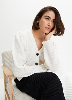Krótki sweter rozpinany ze sklepu bonprix w kategorii Swetry damskie - zdjęcie 170611692