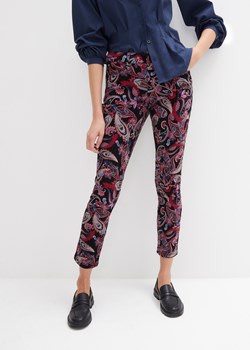 Spodnie ze stretchem i nadrukiem paisley ze sklepu bonprix w kategorii Spodnie damskie - zdjęcie 170614492