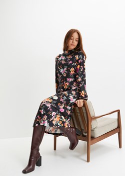 Sukienka z kwiatowym nadrukiem ze sklepu bonprix w kategorii Sukienki - zdjęcie 170615081
