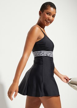 Sukienka kąpielowa w dłuższym rozmiarze, z poliamidu z recyklingu ze sklepu bonprix w kategorii Odzież plażowa - zdjęcie 170616162
