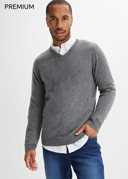 Sweter z wełny z domieszką materiału Good Cashmere Standard®, z dekoltem w serek ze sklepu bonprix w kategorii Swetry męskie - zdjęcie 170617182