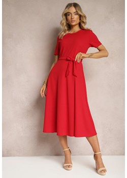 Czerwona Sukienka Midi z Rozkloszowanym Dołem i Wiązaniem w Pasie Nancis ze sklepu Renee odzież w kategorii Sukienki - zdjęcie 170627764