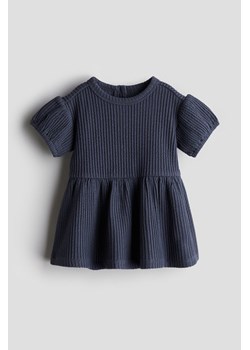 H & M - Dżersejowa sukienka w strukturalne prążki - Niebieski ze sklepu H&M w kategorii Sukienki niemowlęce - zdjęcie 170636084
