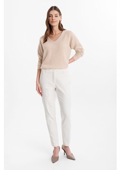 Spodnie klasyczne damskie ecru ze sklepu 5.10.15 w kategorii Spodnie damskie - zdjęcie 170642164