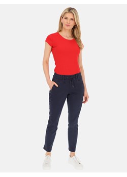Granatowe casualowe spodnie damskie na gumce Red Button Tessy ze sklepu Eye For Fashion w kategorii Spodnie damskie - zdjęcie 170644142