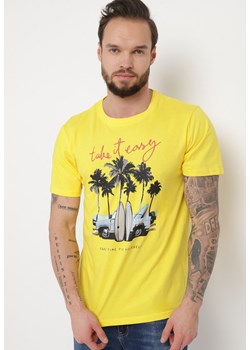 Żółta Bawełniana Koszulka z Nadrukiem na Przodzie Kenora ze sklepu Born2be Odzież w kategorii T-shirty męskie - zdjęcie 170646483
