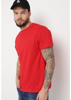 Czerwona Koszulka T-Shirt z Bawełny Iladara ze sklepu Born2be Odzież w kategorii T-shirty męskie - zdjęcie 170646501