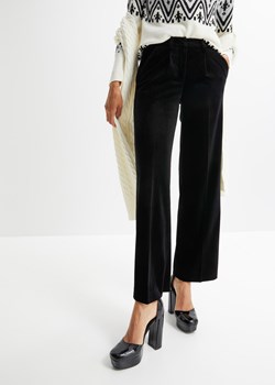 Luźniejsze spodnie aksamitne ze sklepu bonprix w kategorii Spodnie damskie - zdjęcie 170649050